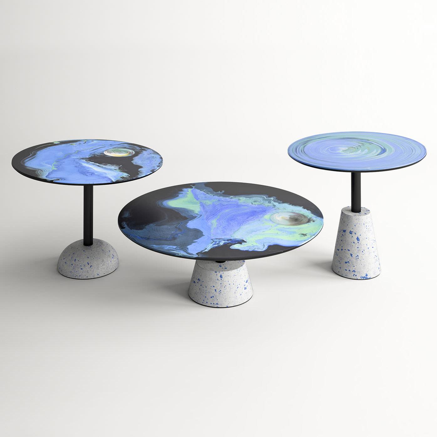 Круглый металлический журнальный столик Astraliti