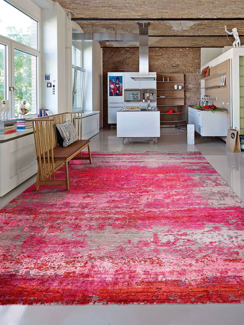 Роскошный ковер ручной работы розового цвета