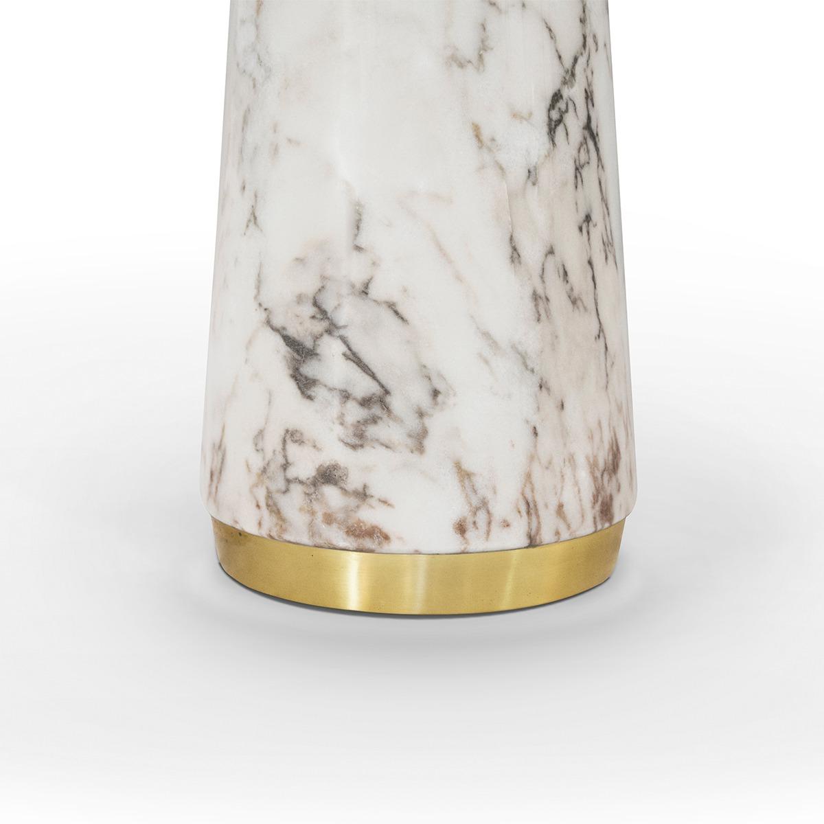 Обеденный стол из мрамора