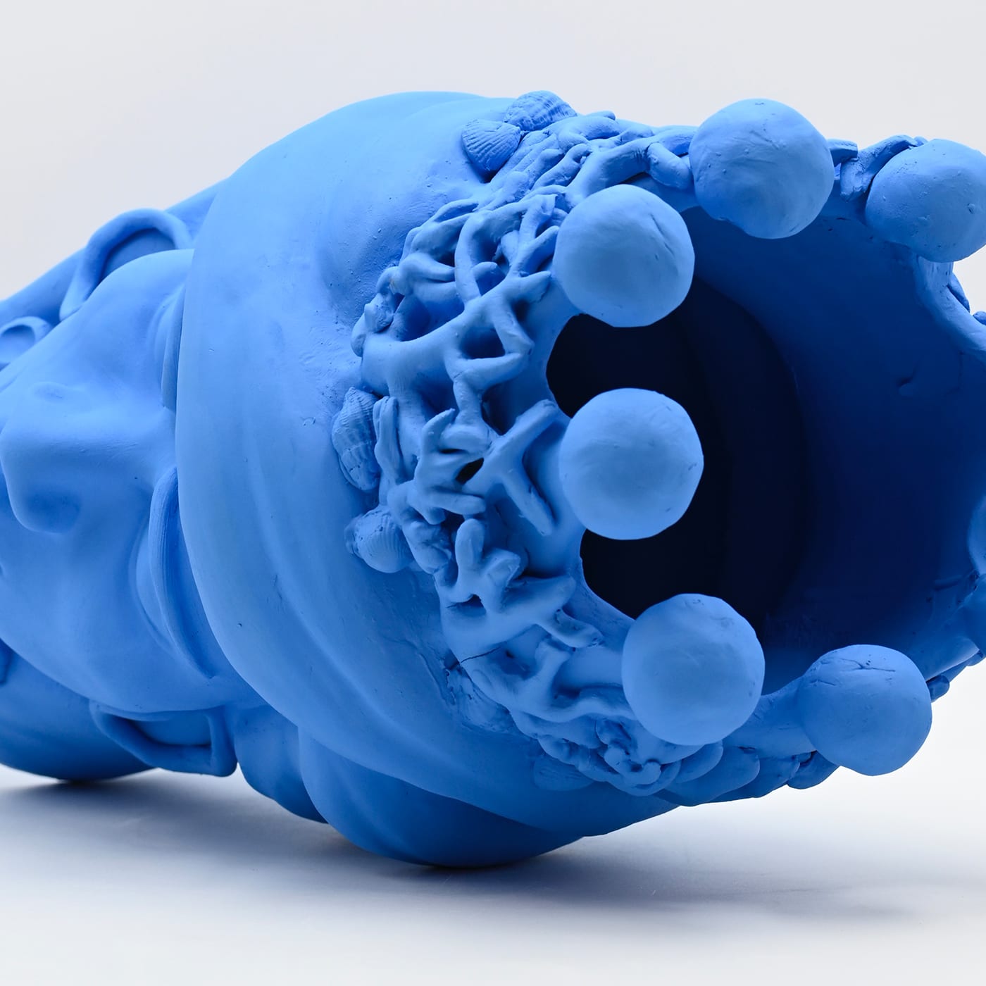 Скульптура голубая ручной работы Moor's Head