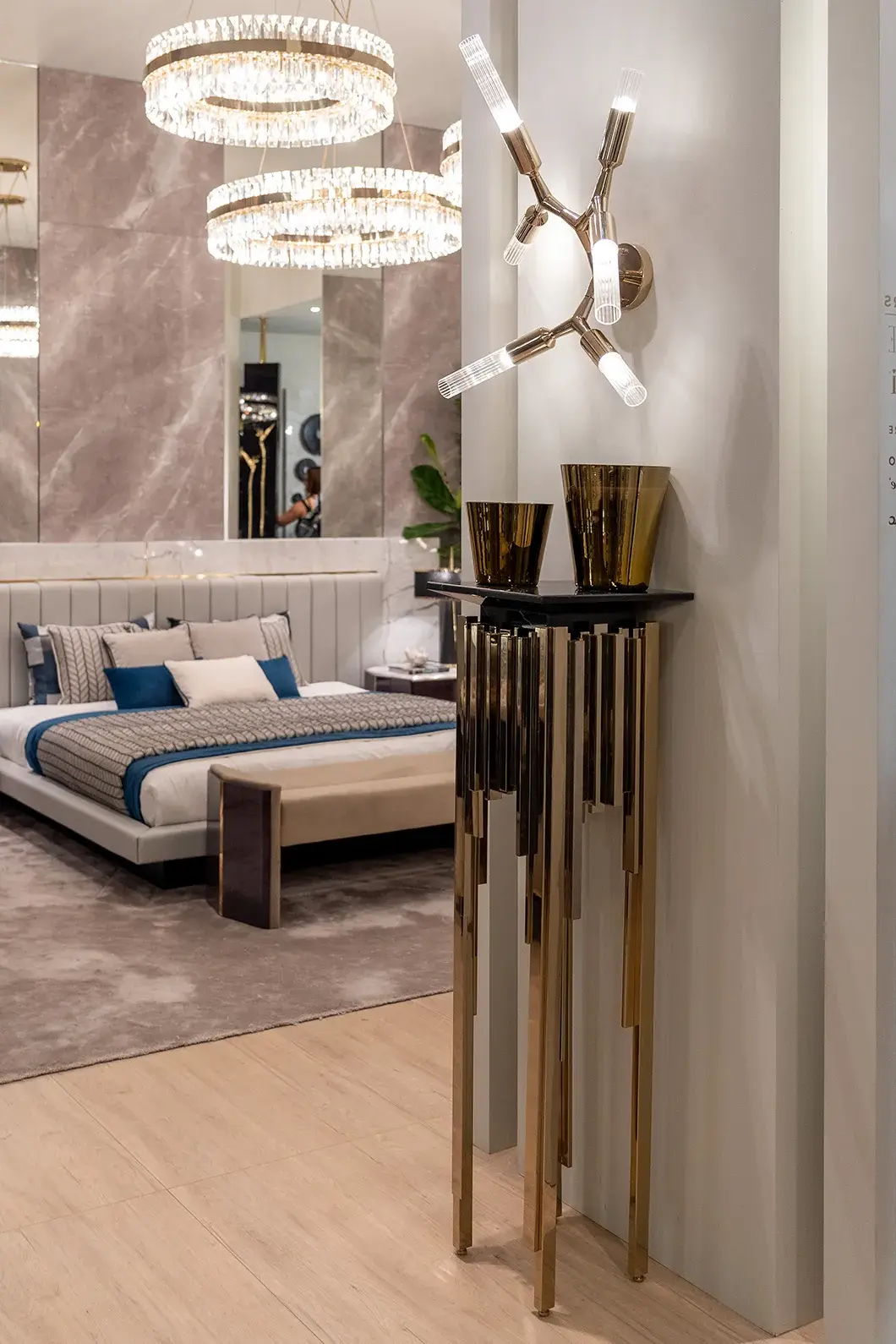 Колонна-дисплей Imperial