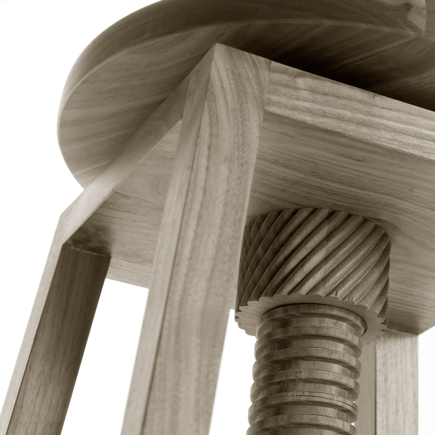 Табурет низкий серый Invito