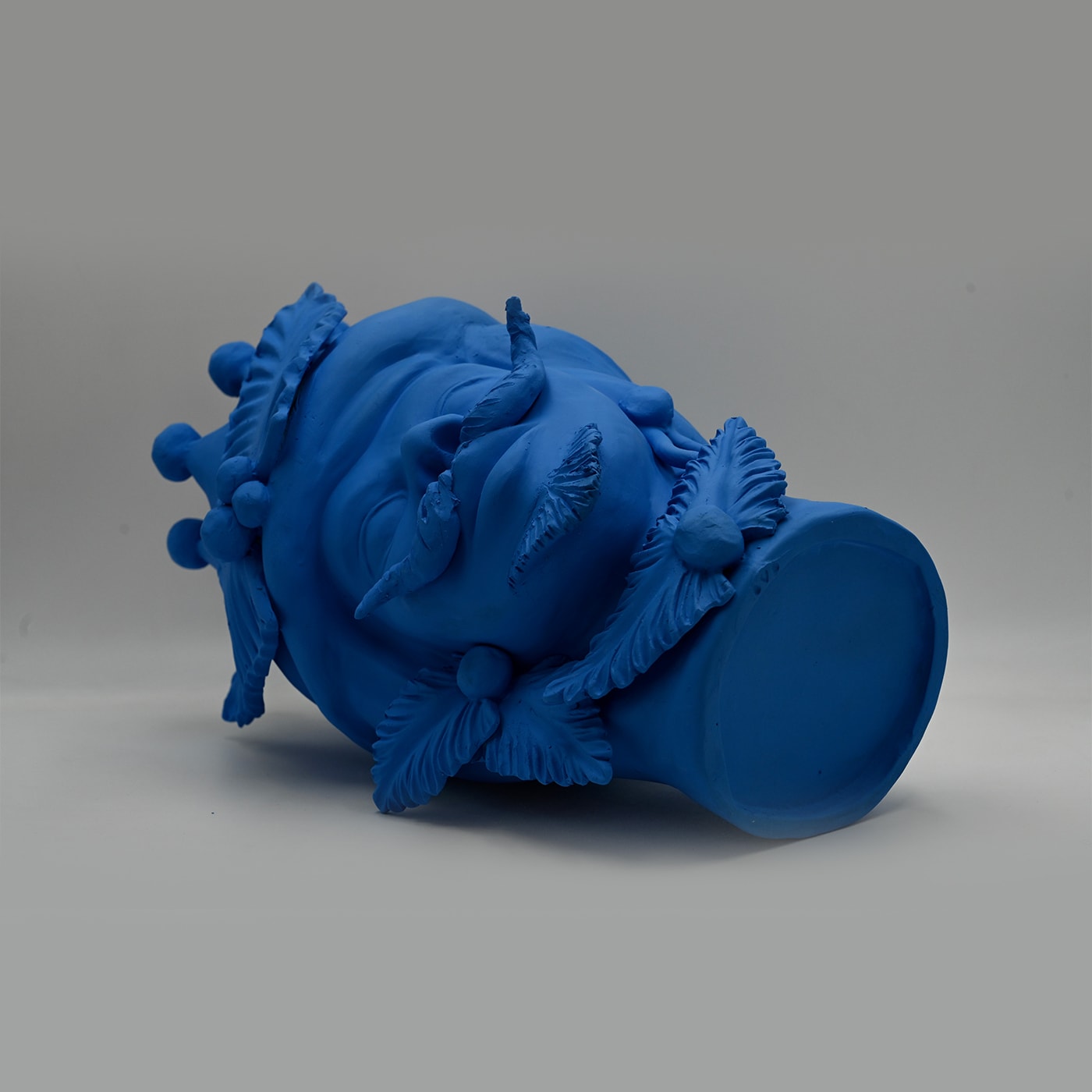 Скульптура синяя Moor's Head