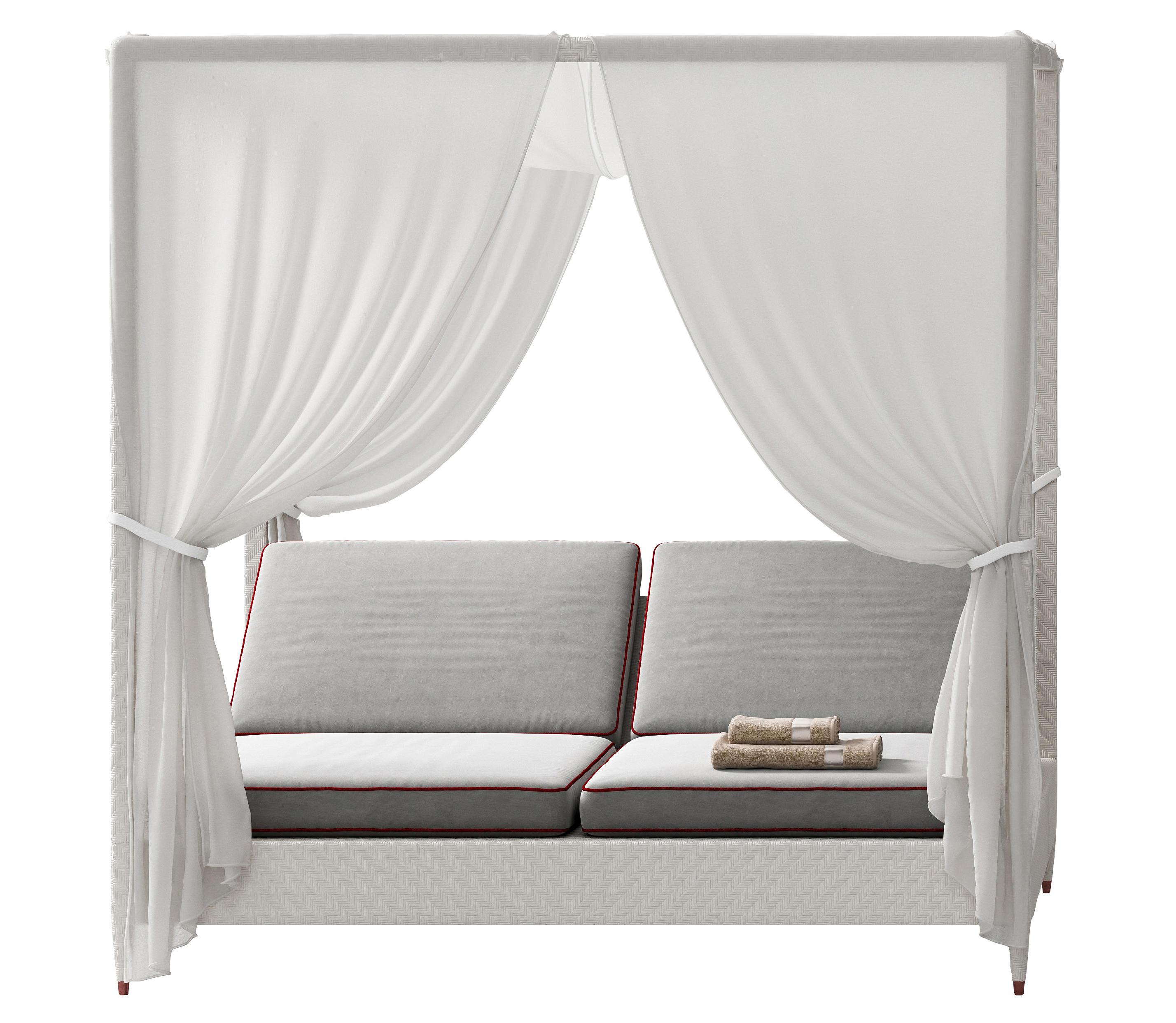 Уличная кровать с навесом