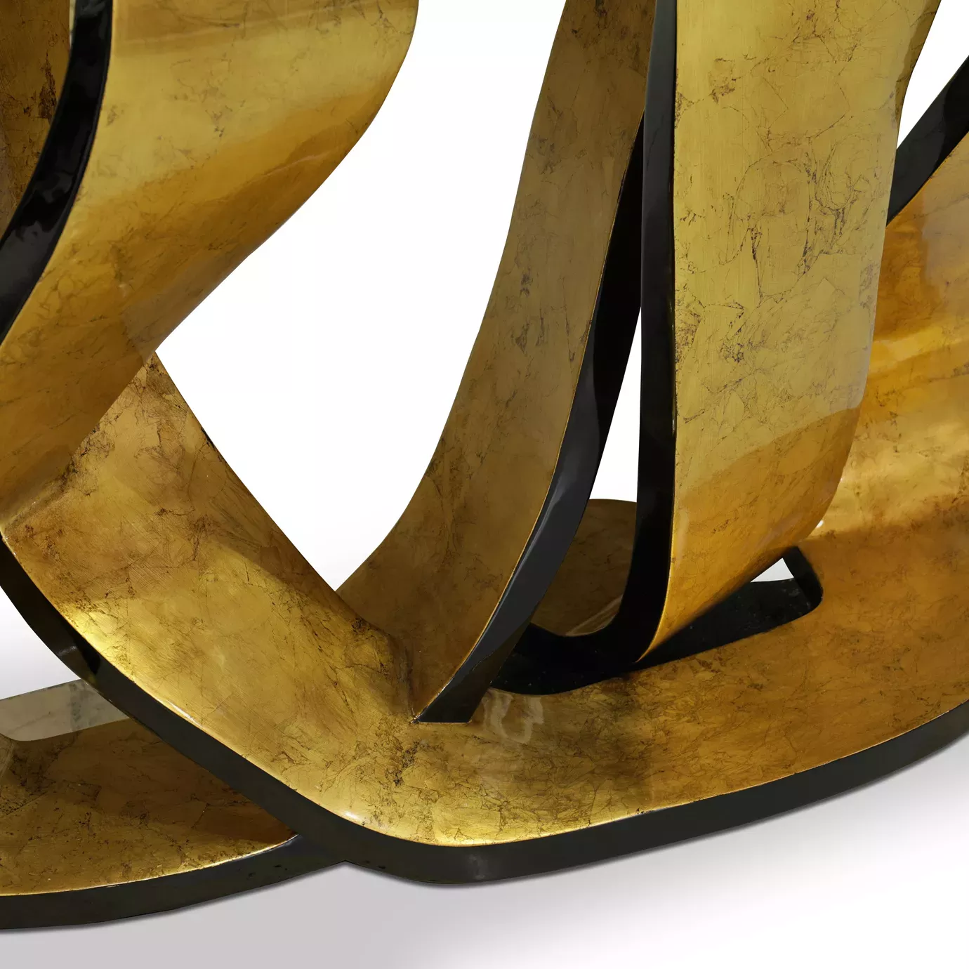 Консоль с отделкой золотым листом Ribbon