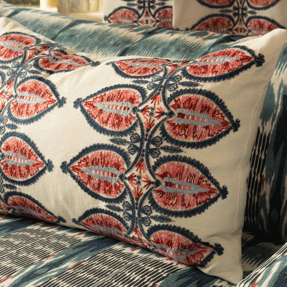Подушка Montacute Rouge 60 × 40