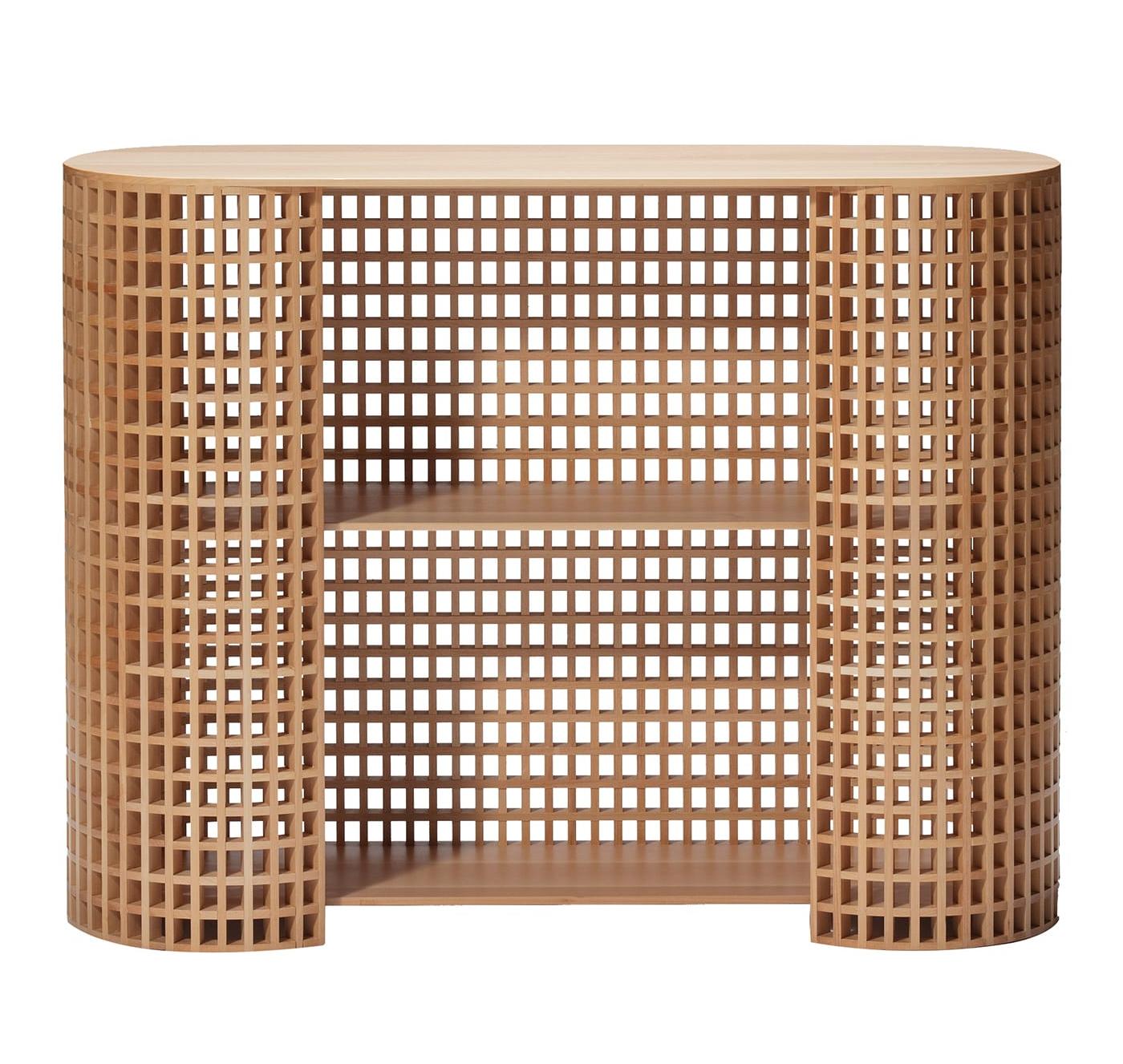 Шкаф с текстурированной деревянной поверхностью