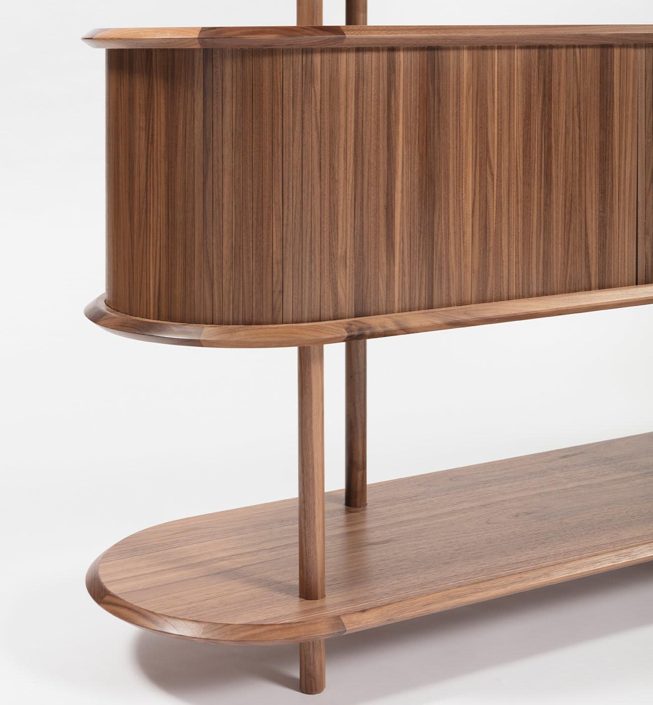 Роскошный модульный книжный шкаф из ореха канелетто