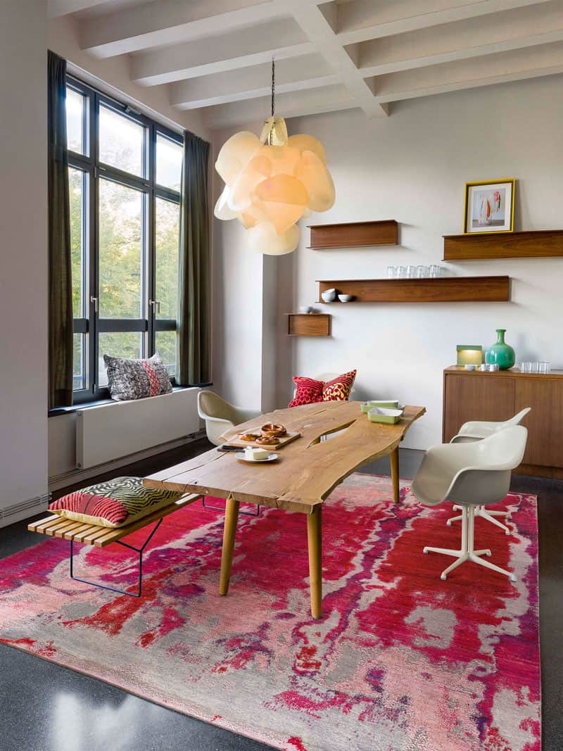 Роскошный ковер ручной работы розового цвета