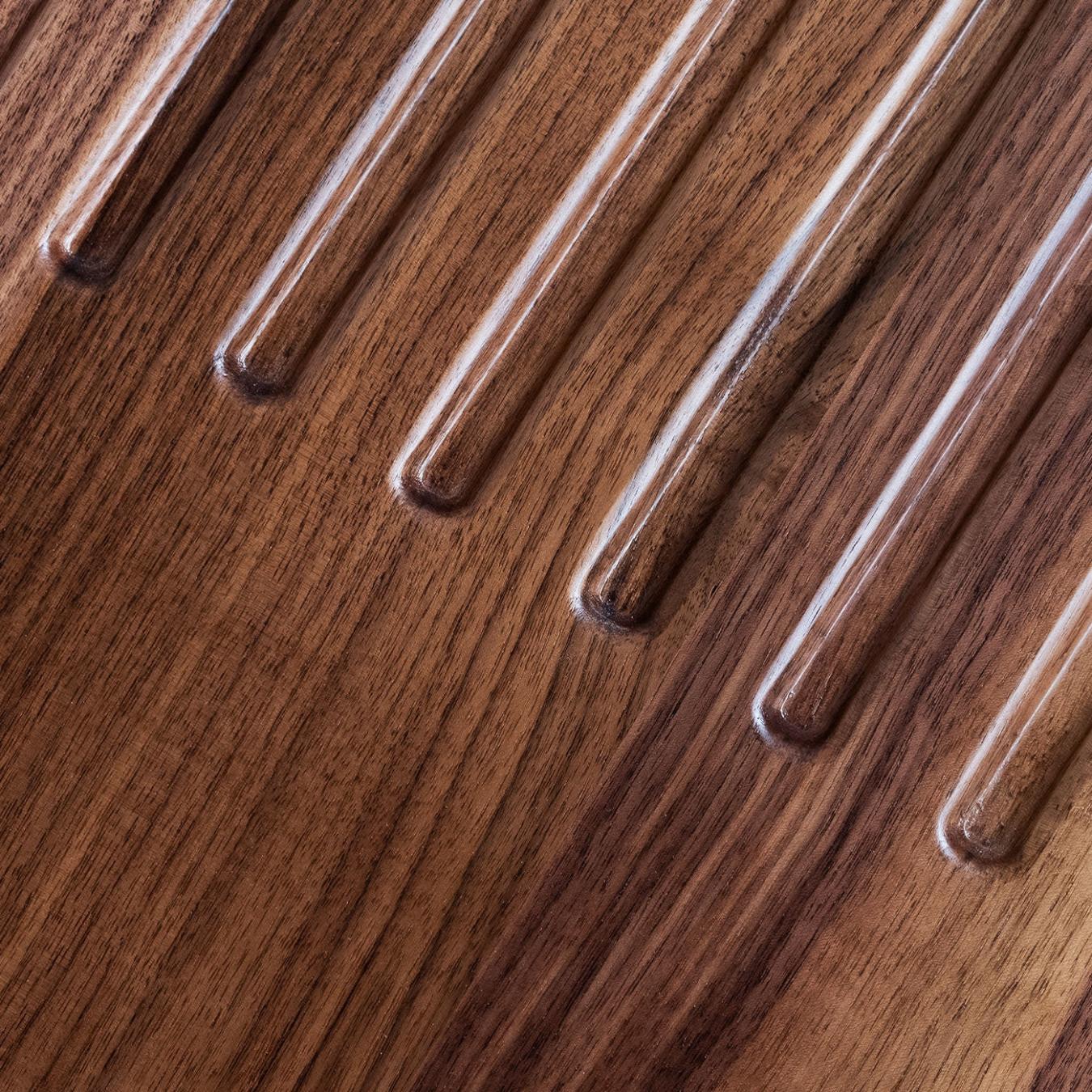 Средний низкий столик из дерева