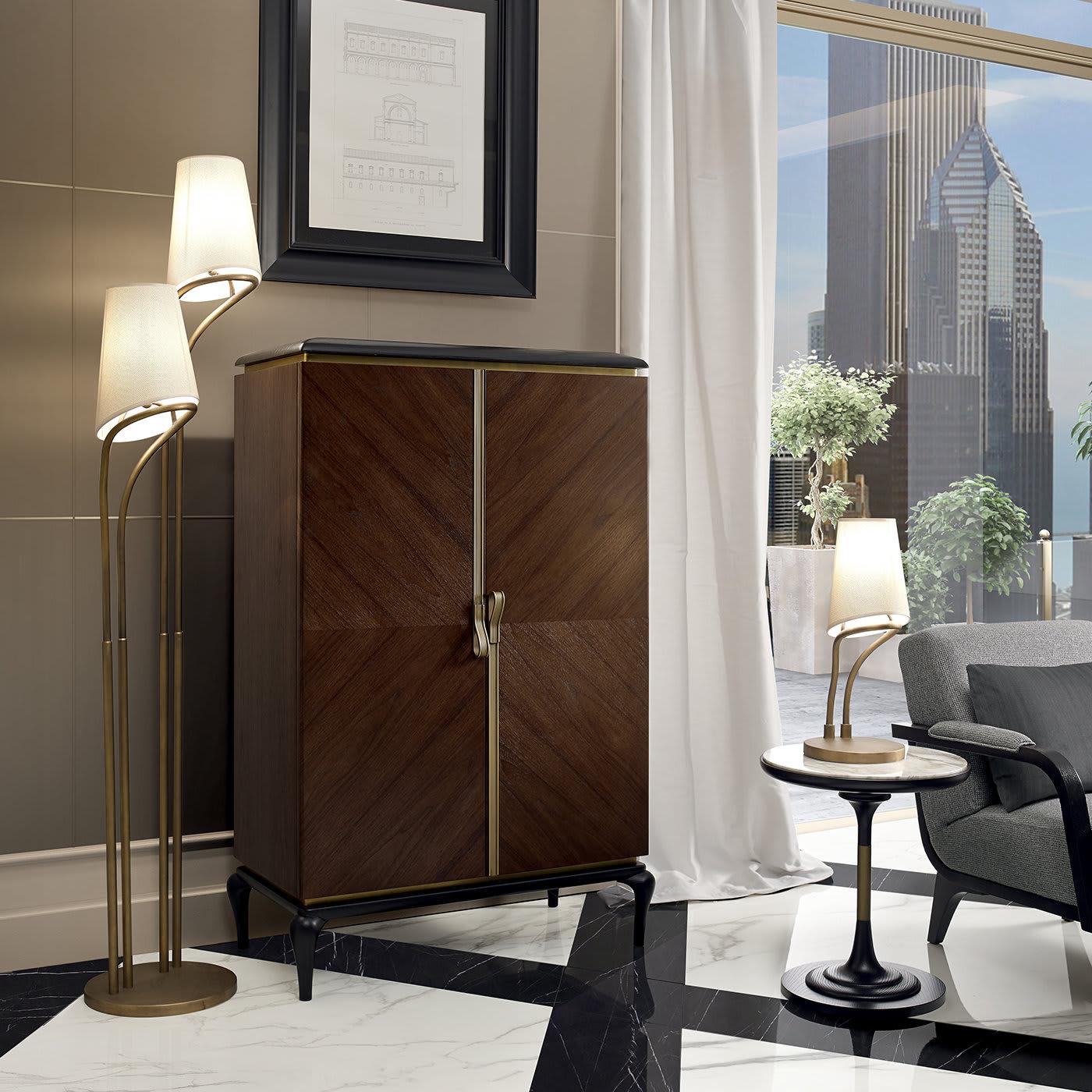 Шкаф Dilan ручной работы, Италия