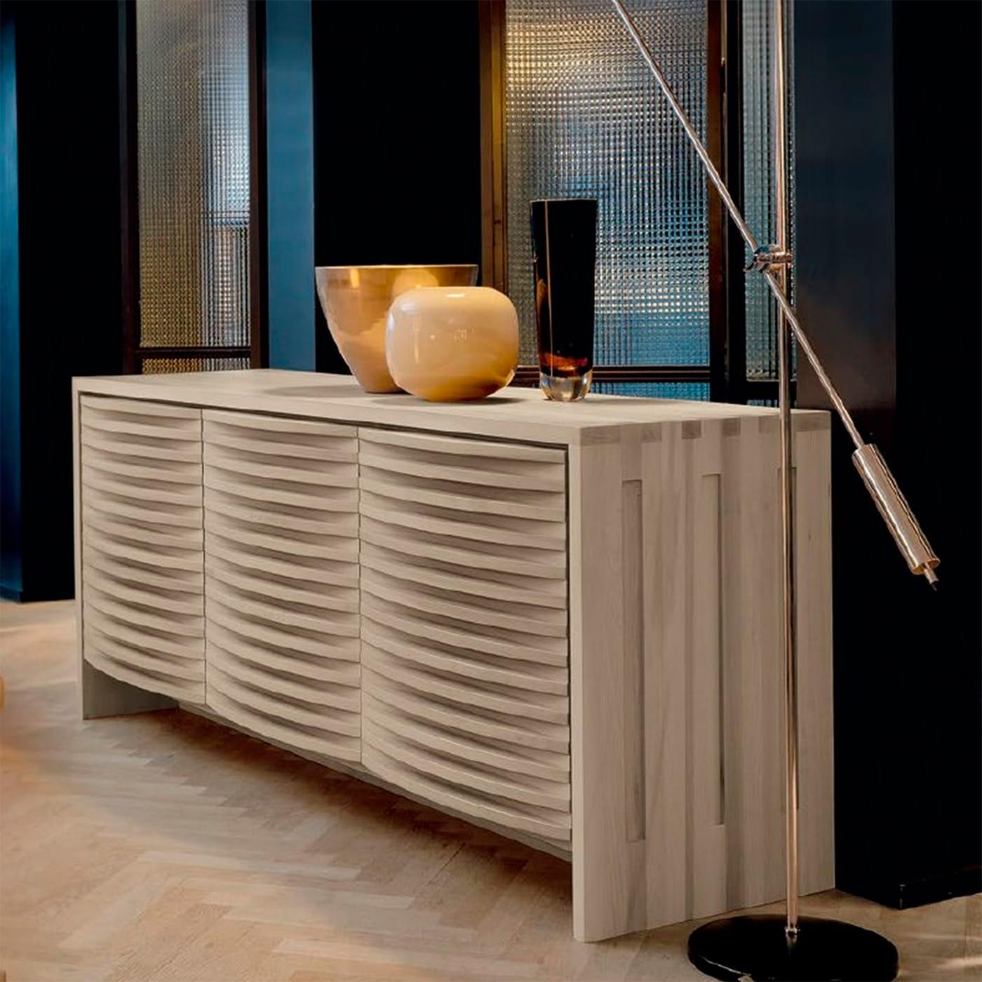 Буфет из массива грецкого ореха серого цвета Onda