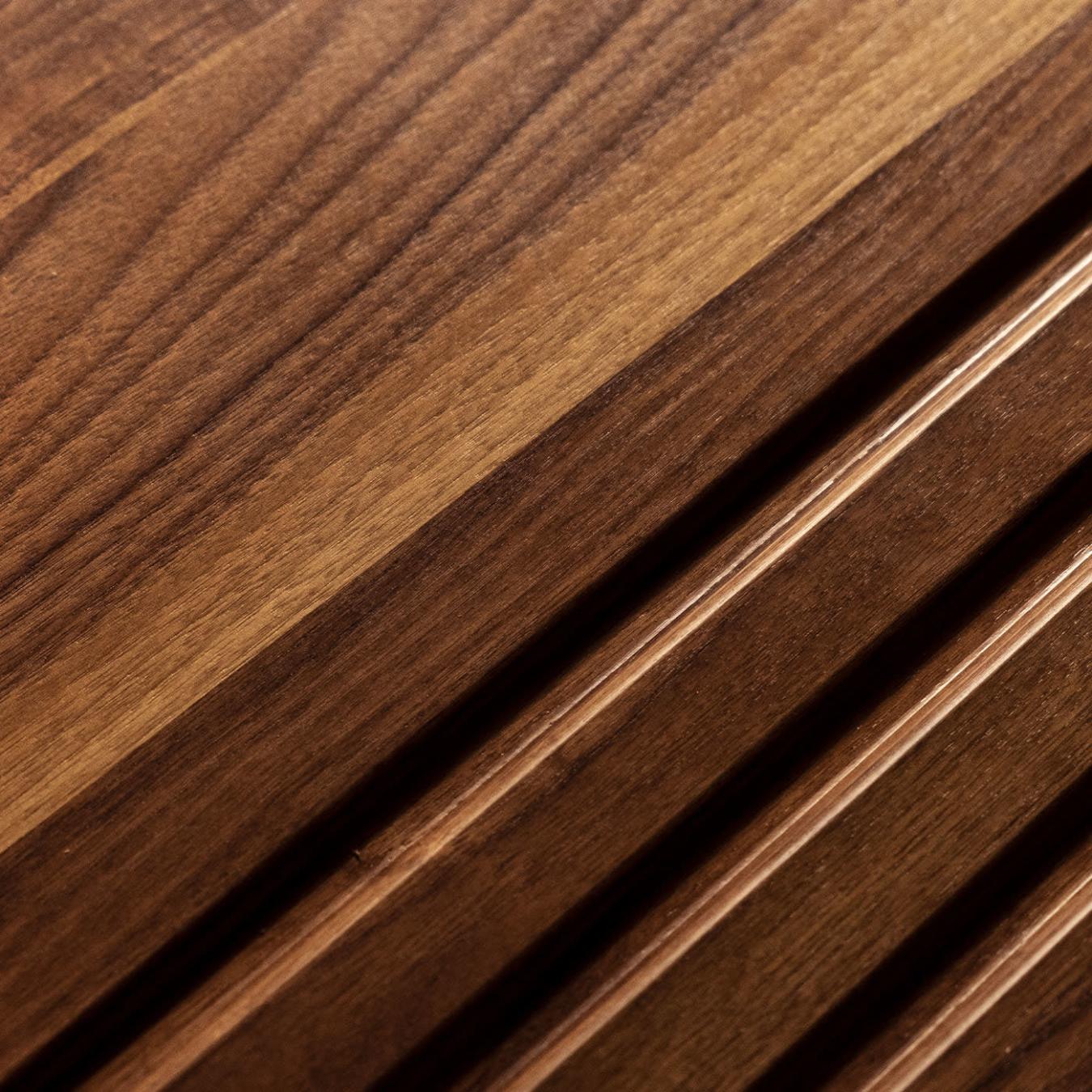 Средний низкий столик из дерева