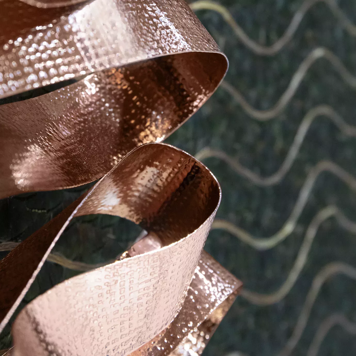 Шкаф с натуральными перьями Mirage