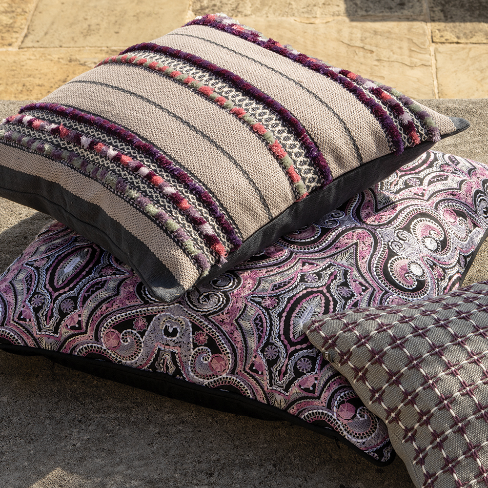 Подушка Mangala Aubergine 50 × 50