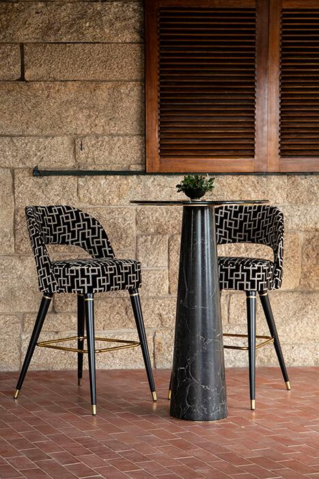 Барный стол черный Forge - 1