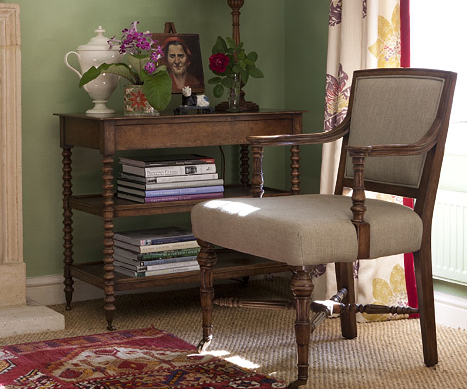 Приставной столик Tormarton Grey Fruitwood