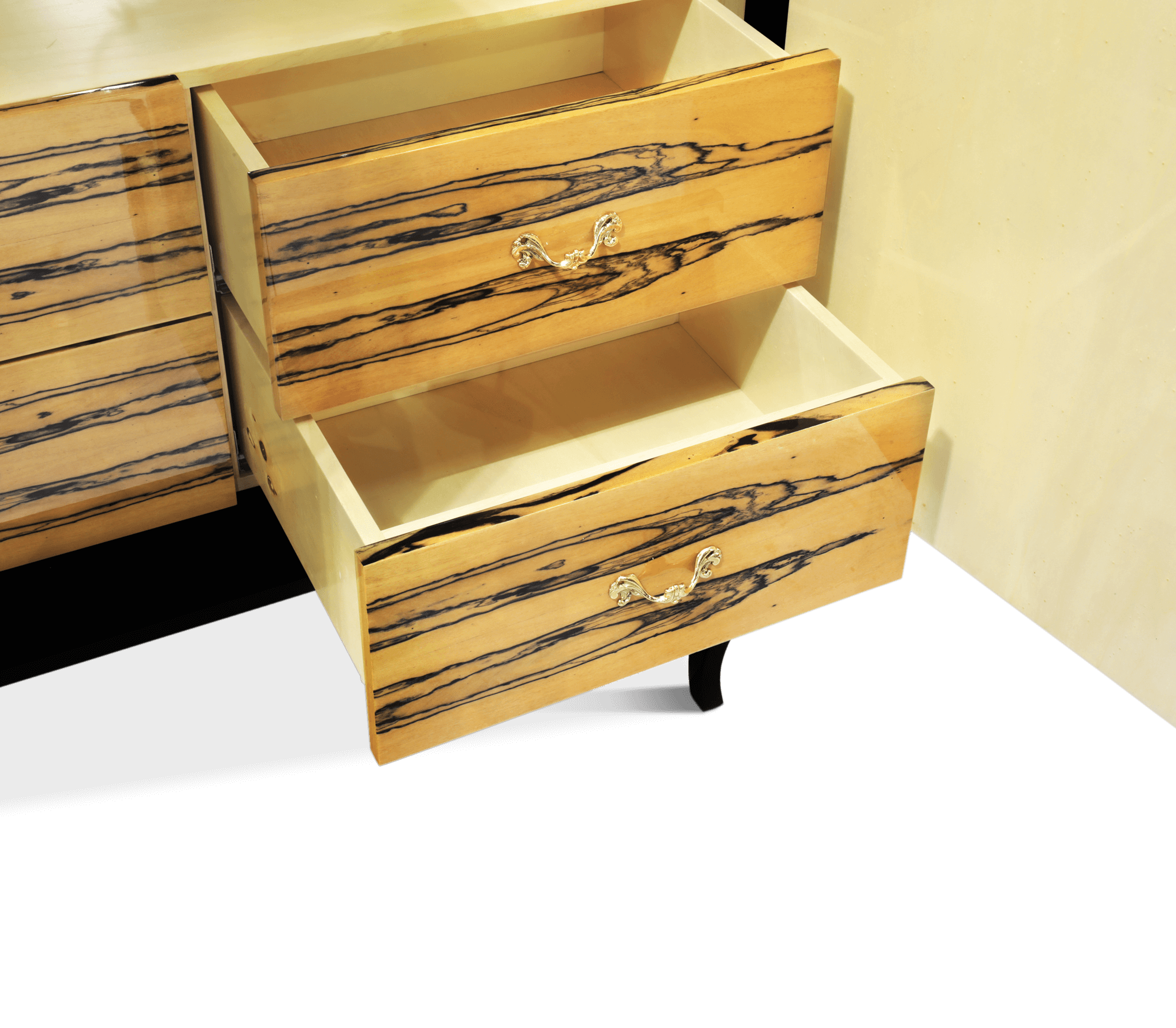 Королевский шкаф Louvre Ebony