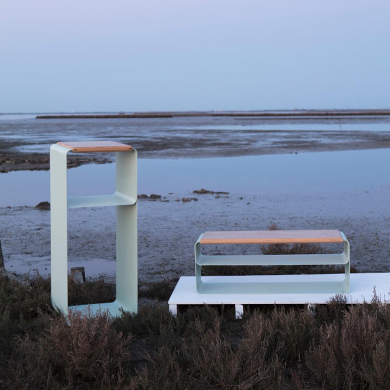 Элегантный минималистичный книжный шкаф - 1