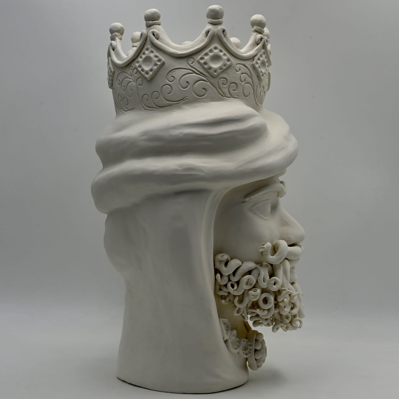 Мүсін сұр түсті Moor's Head