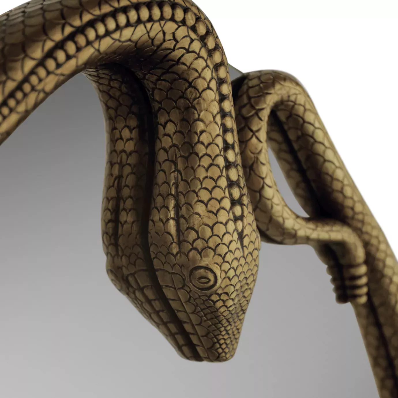 Зеркало Serpentine в форме груши