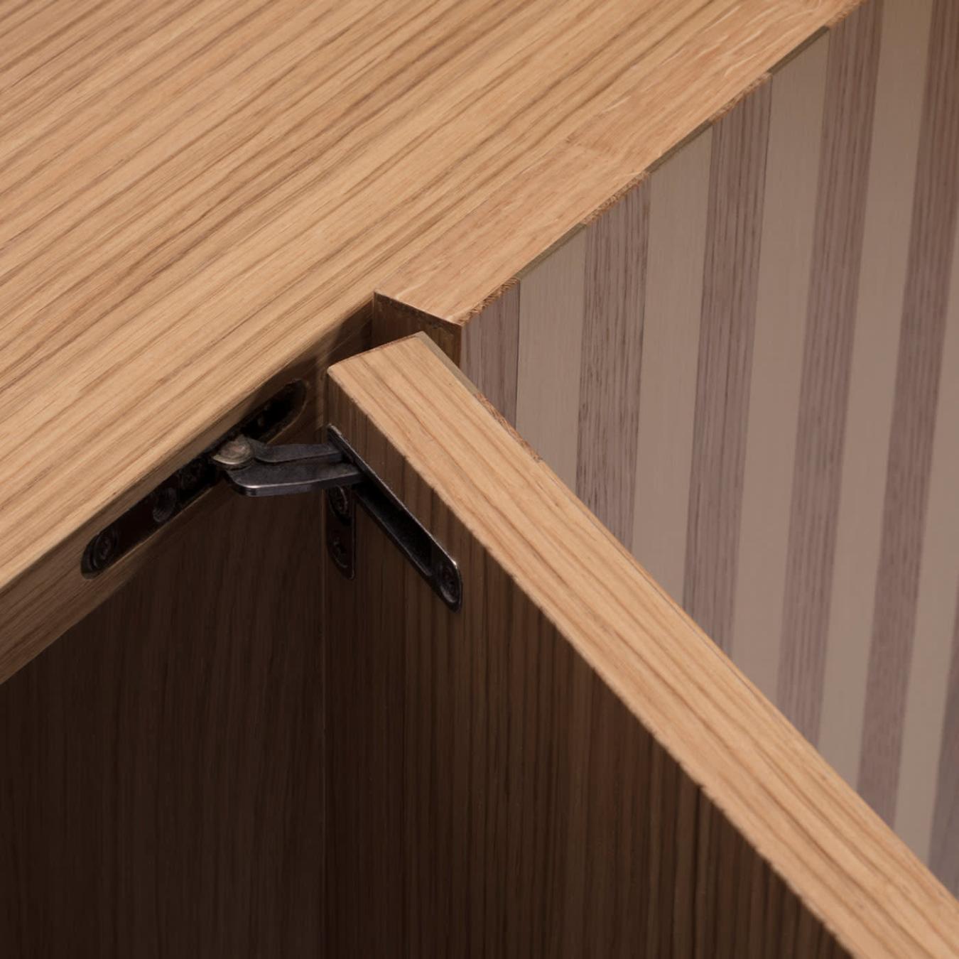 Элегантная дубовая тумба