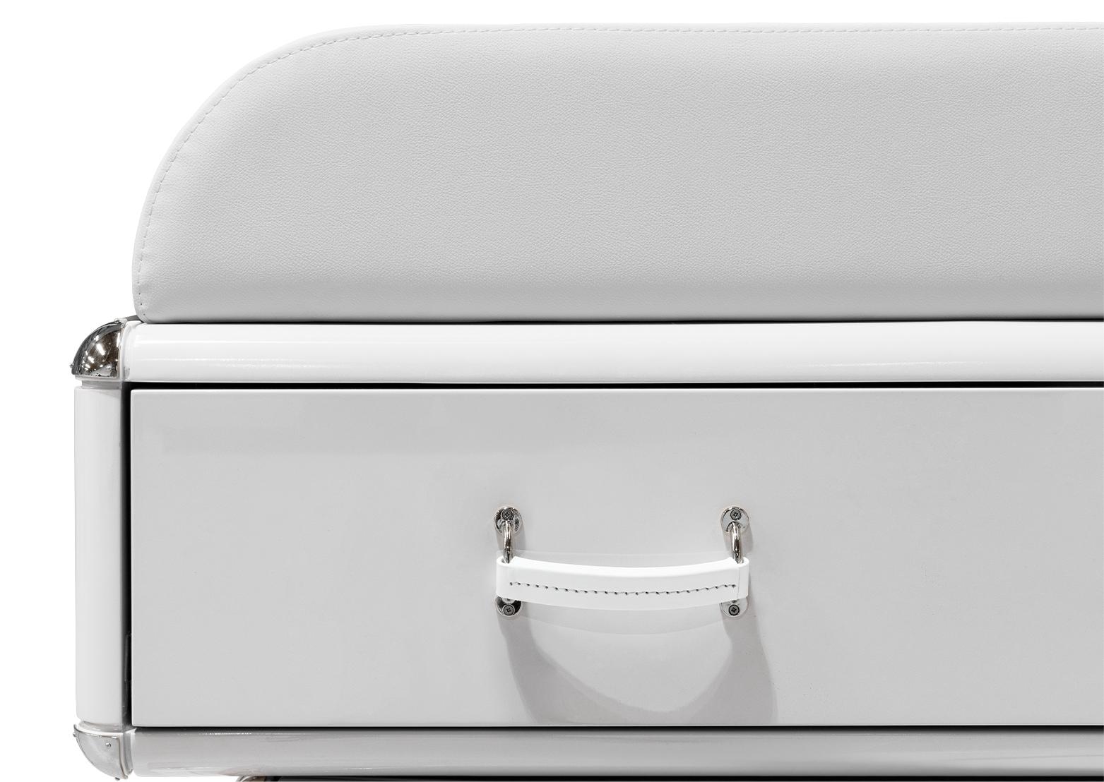 Комод-пеленатор Enchanted Changer