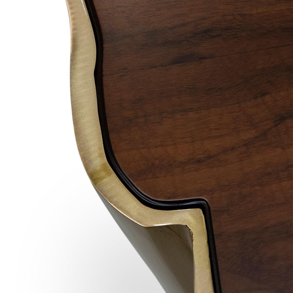 Дизайнерский журнальный столик