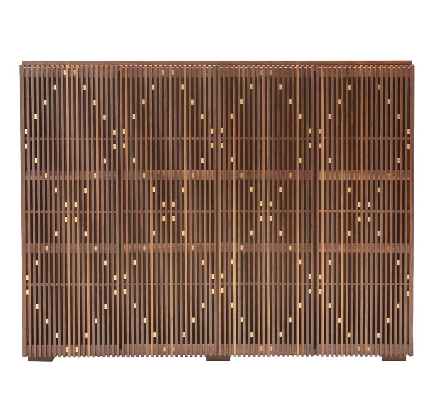 Боковой шкаф в современном стиле