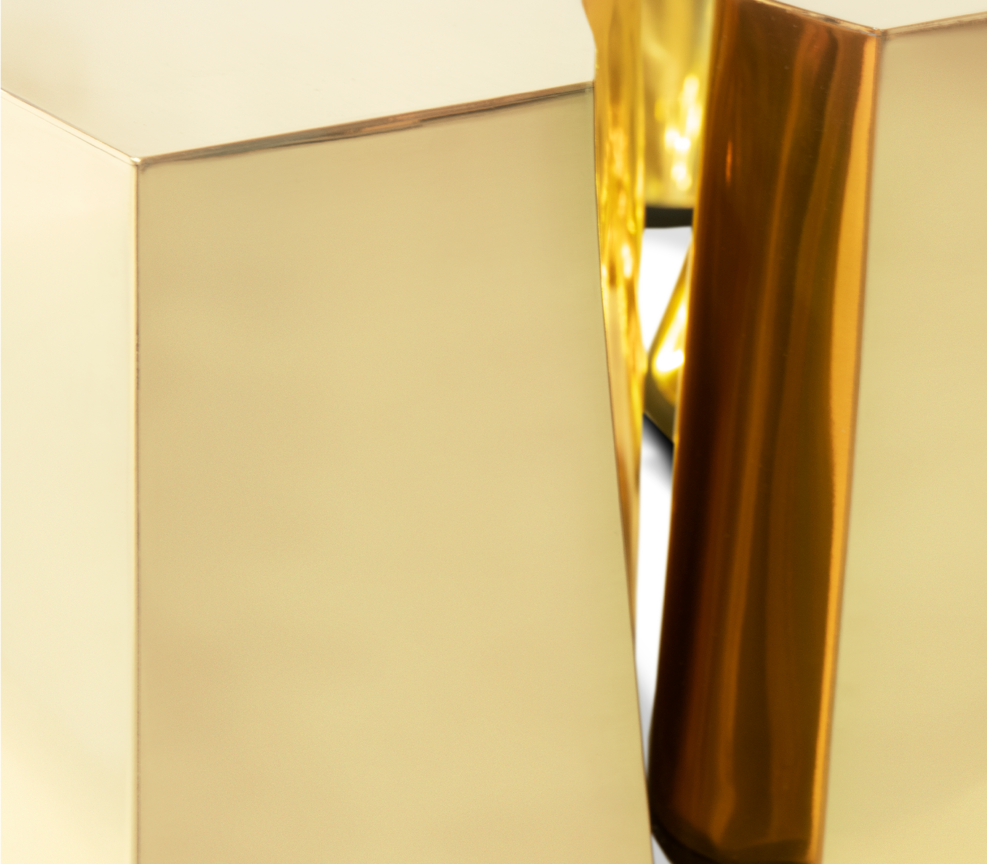 Журнальный стол Fissure Gold Leaf