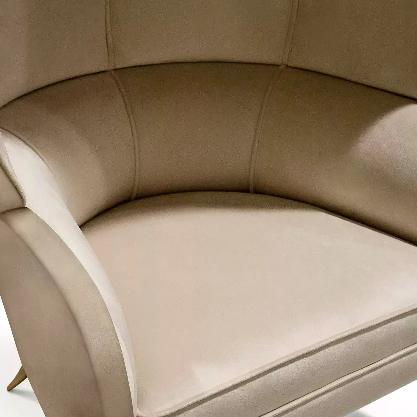 Кресло с тканевой спинкой Draperie