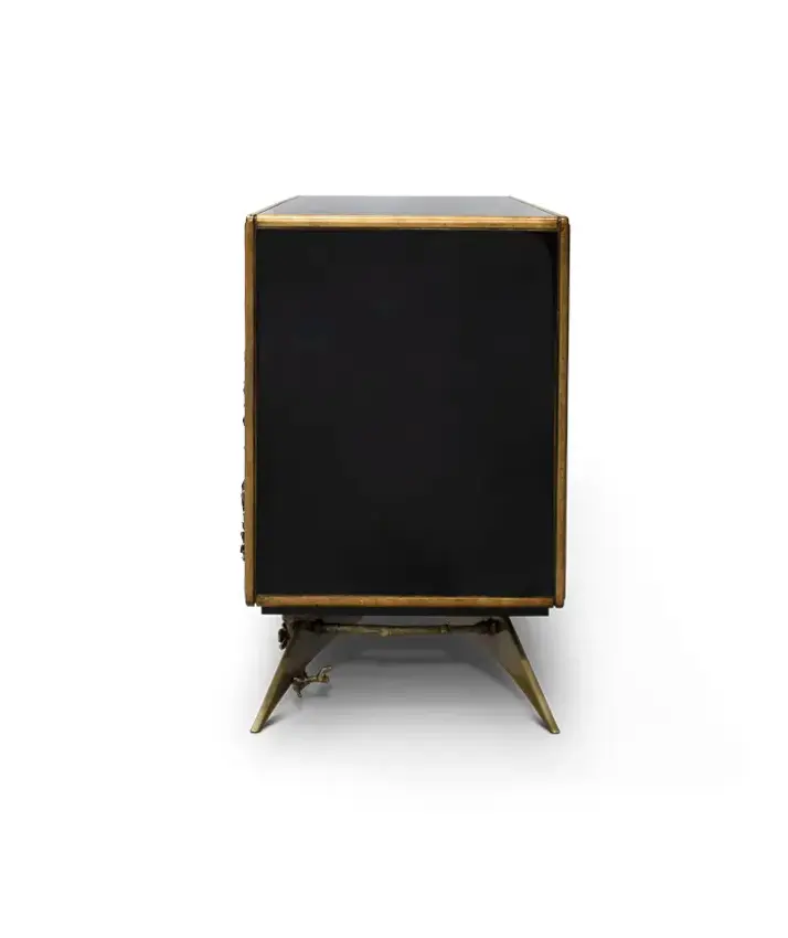 Шкаф с отделкой фиолетовыми перьями Mirage