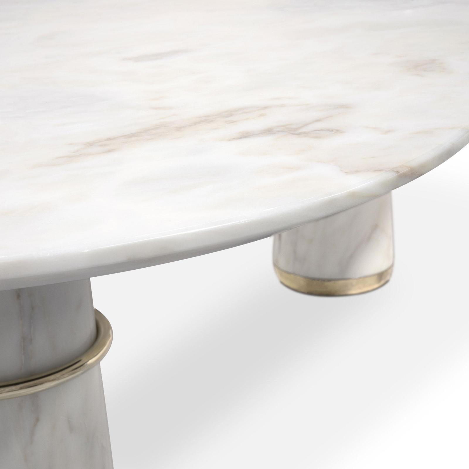 Обеденный стол из мрамора
