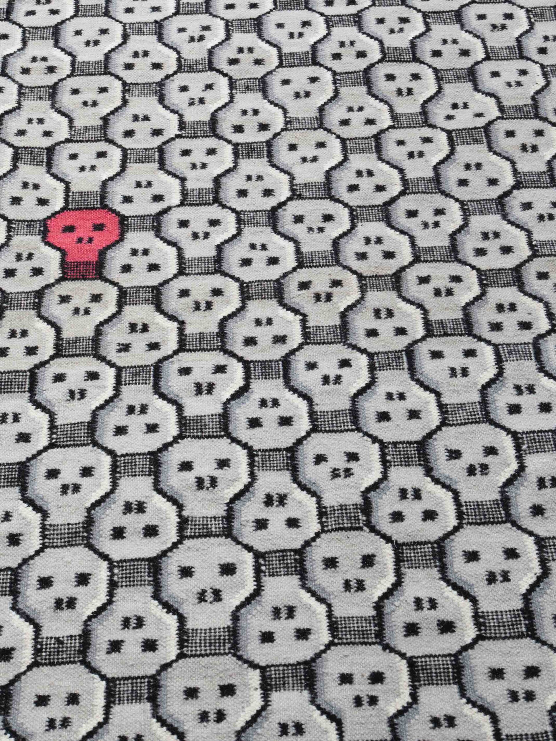 Маленький ковер ручной работы Knock Out