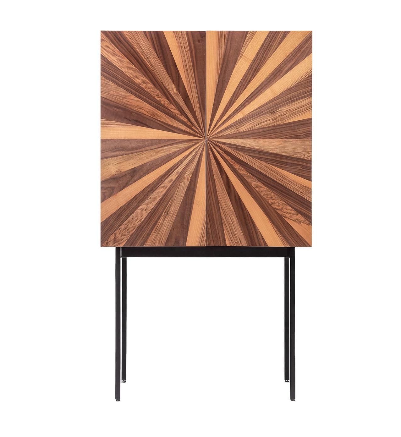 Шкаф с деревянным шпоном