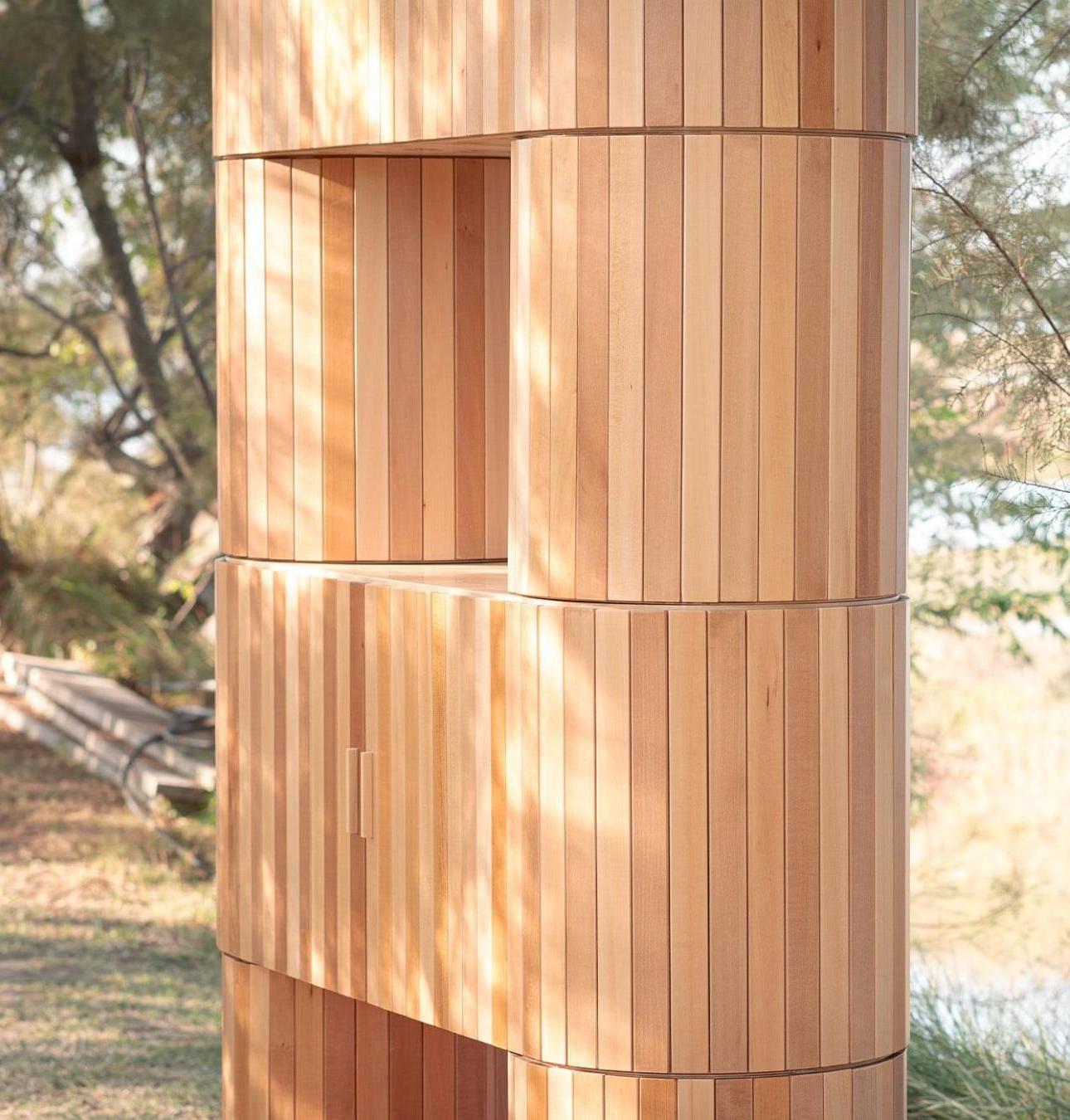 Шкаф из натуральной липы