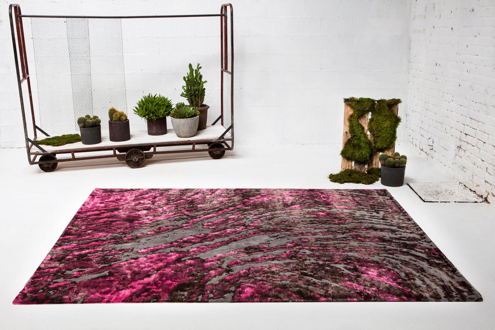 Fuchsia түсті Grass кілемі | Өлшемі: 200 x 300 см