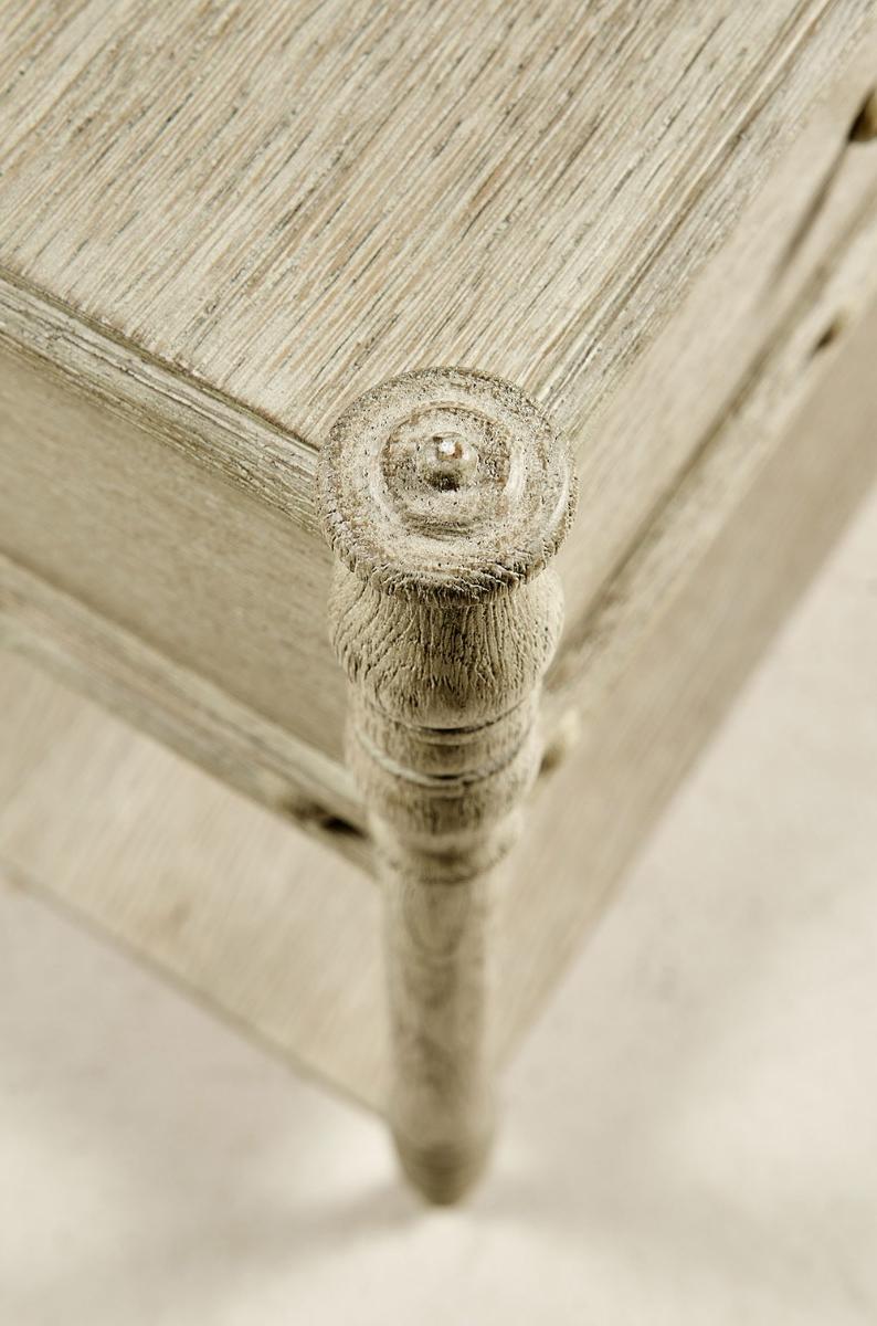 Morris Greyed Oak төсек жанындағы үстел