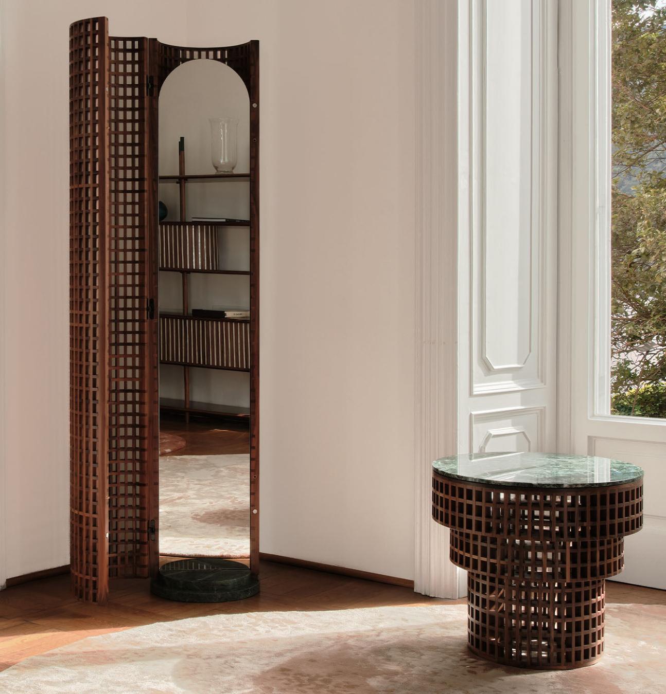 Приставной столик из ореха и итальянского мрамора