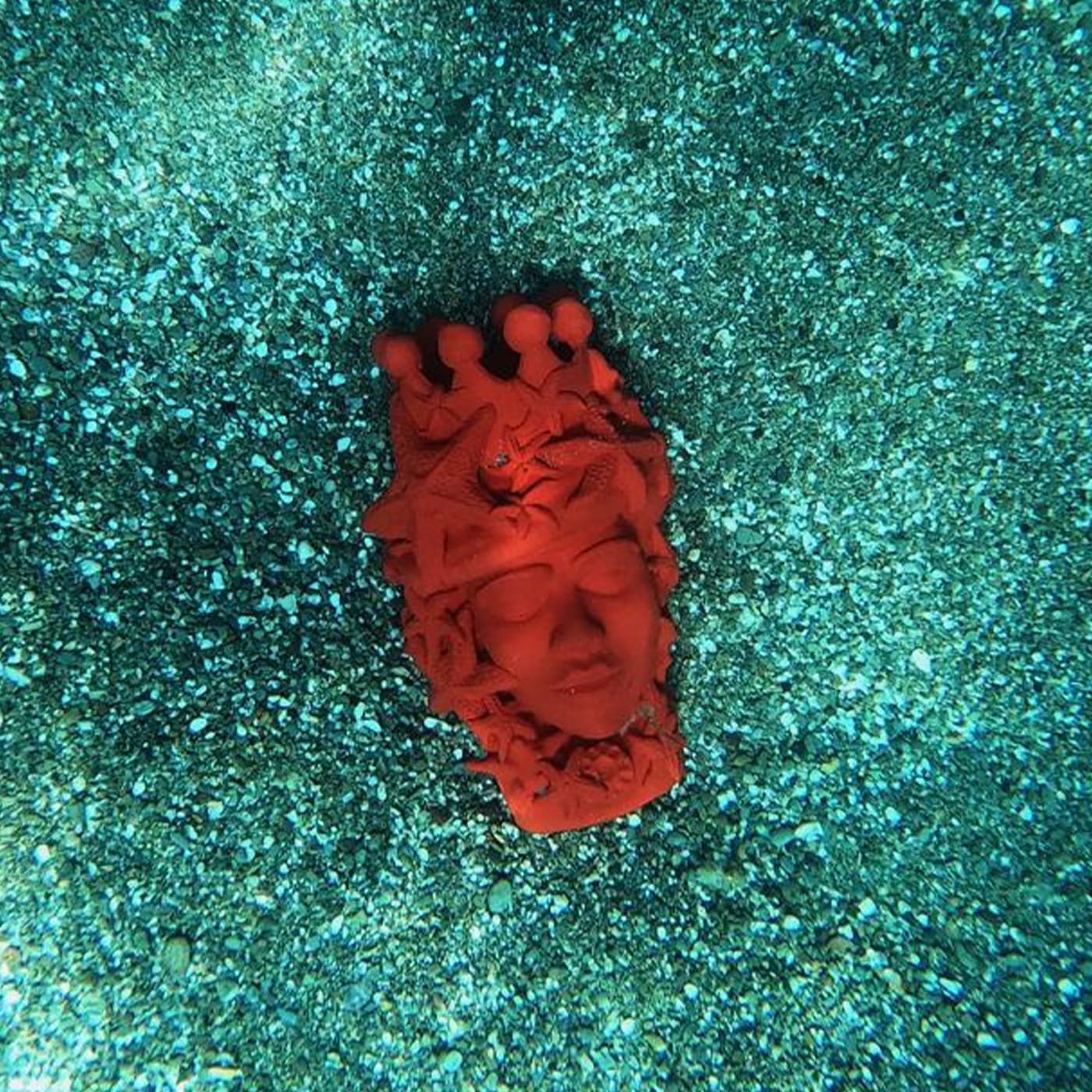 Скульптура красная ручной работы Moor's Head