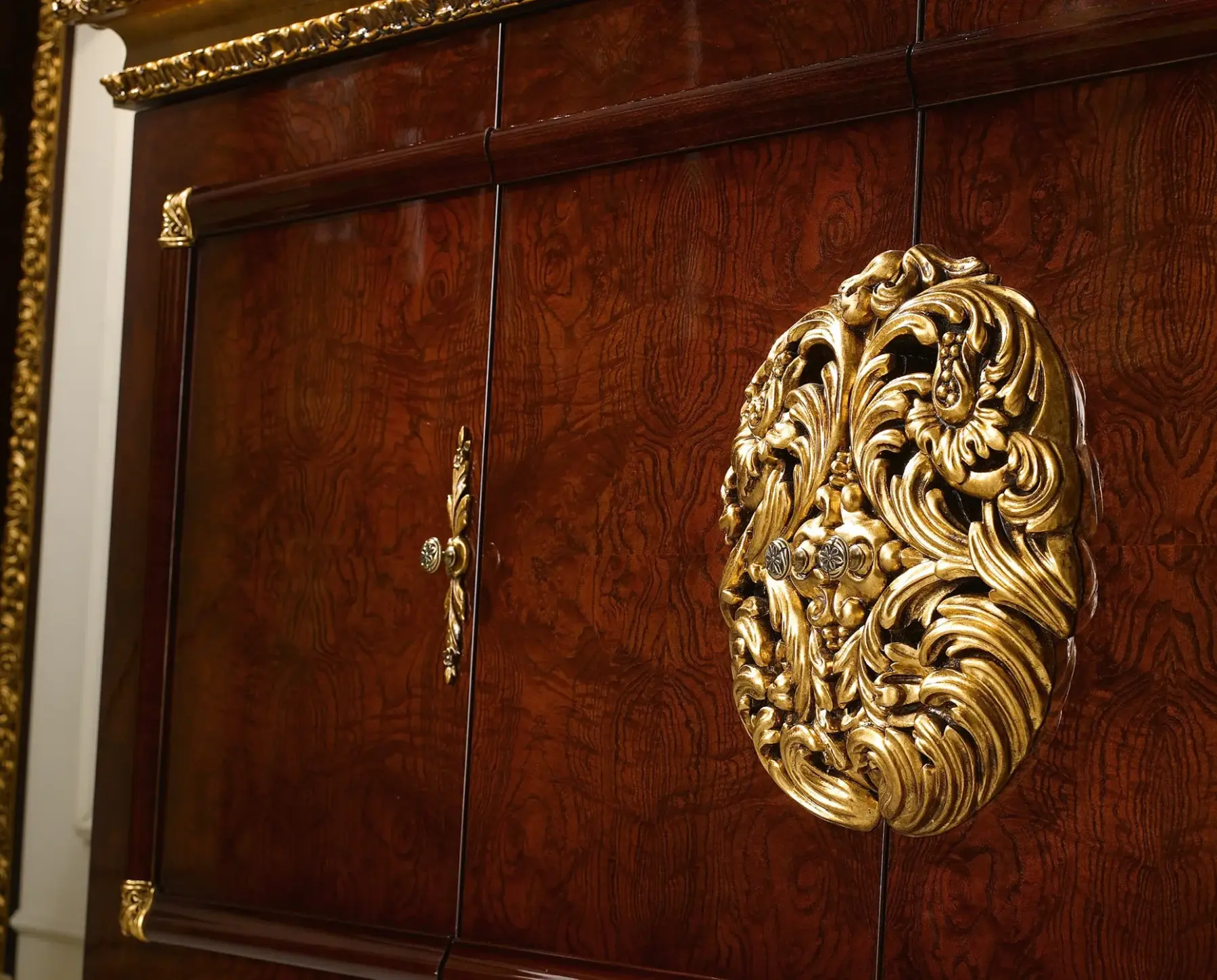 Буфет Royal Classic