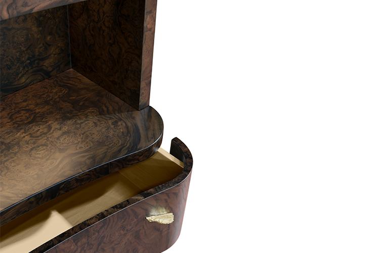 Дизайнерский книжный шкаф из дерева