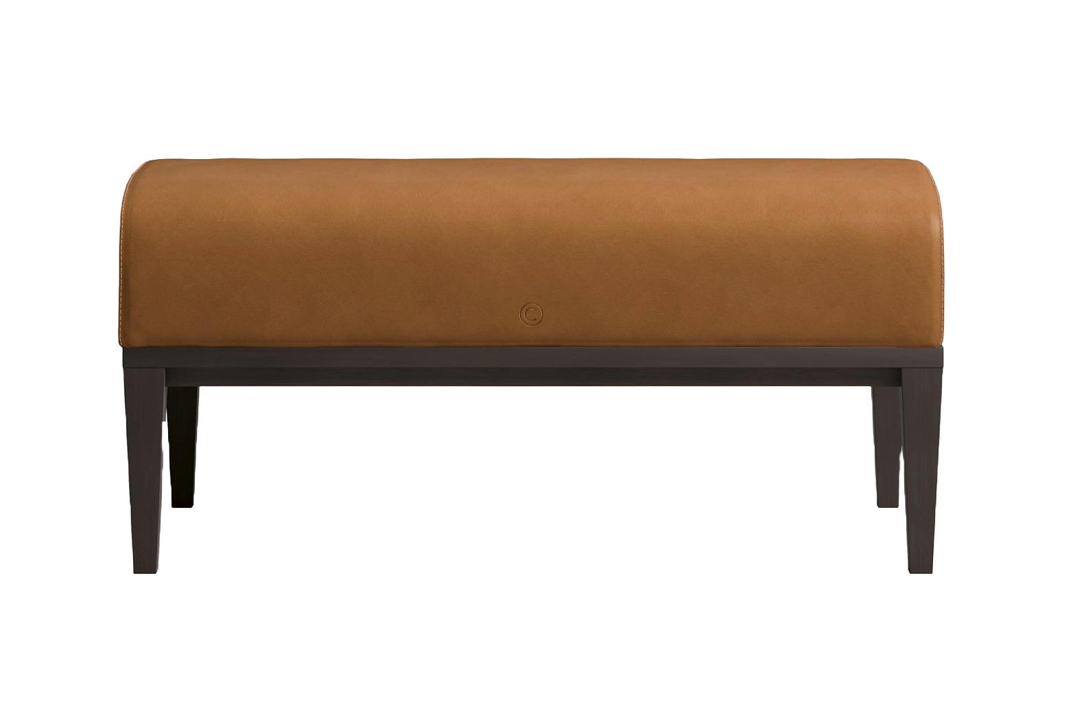 Скамья из кожи