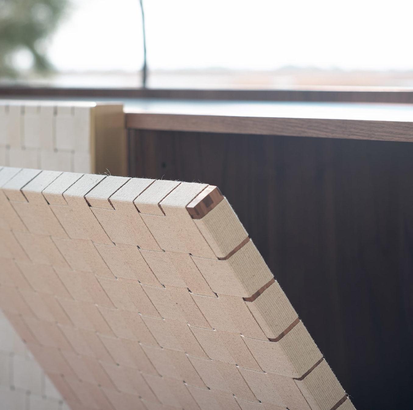 Тумба из престижного ореха канелетто