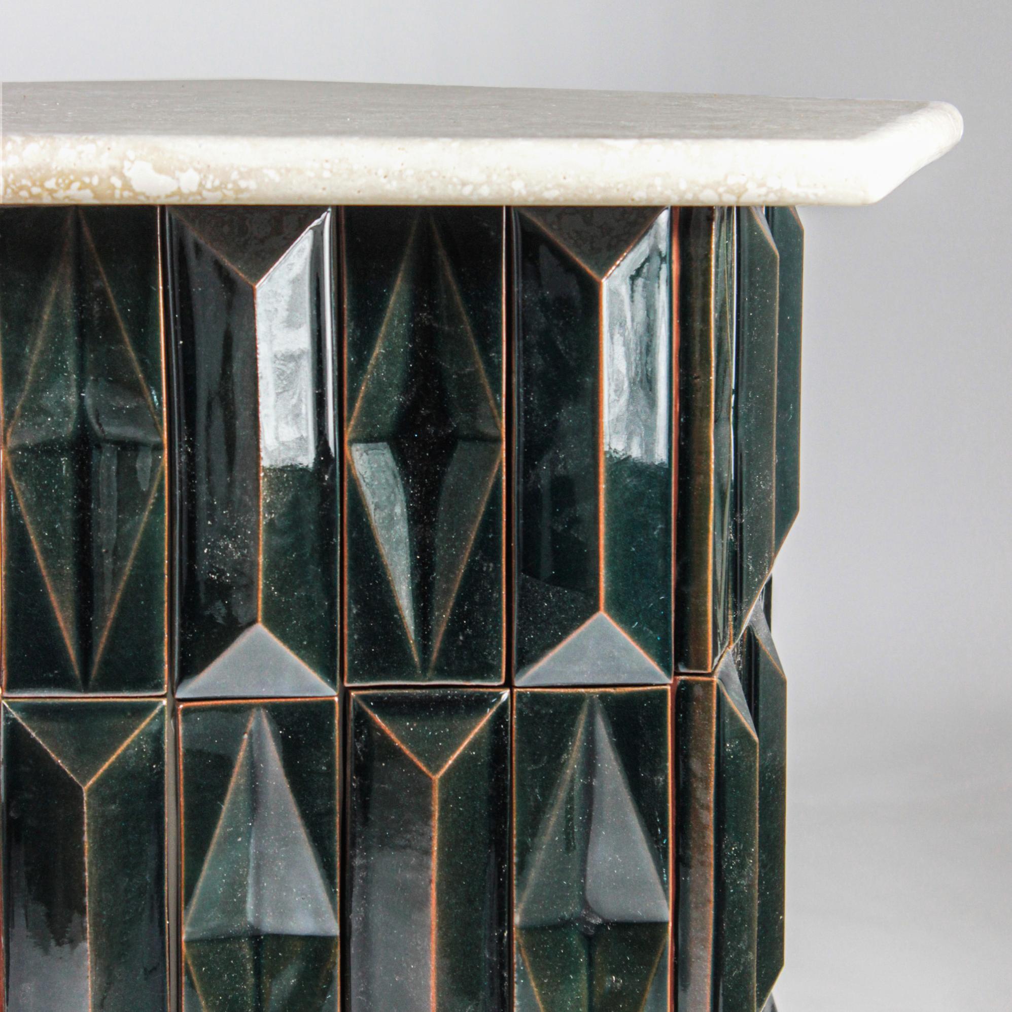 Приставной столик Milano