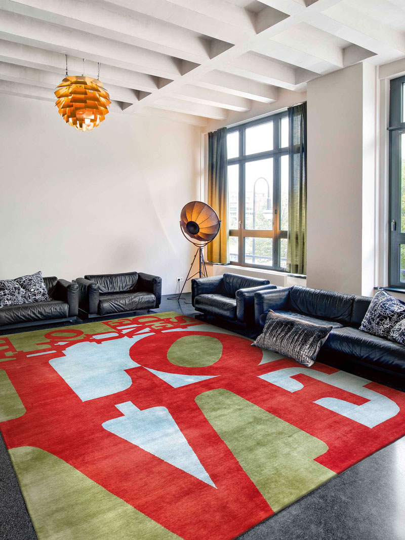 Роскошный ковер ручной работы All You Need Is Love