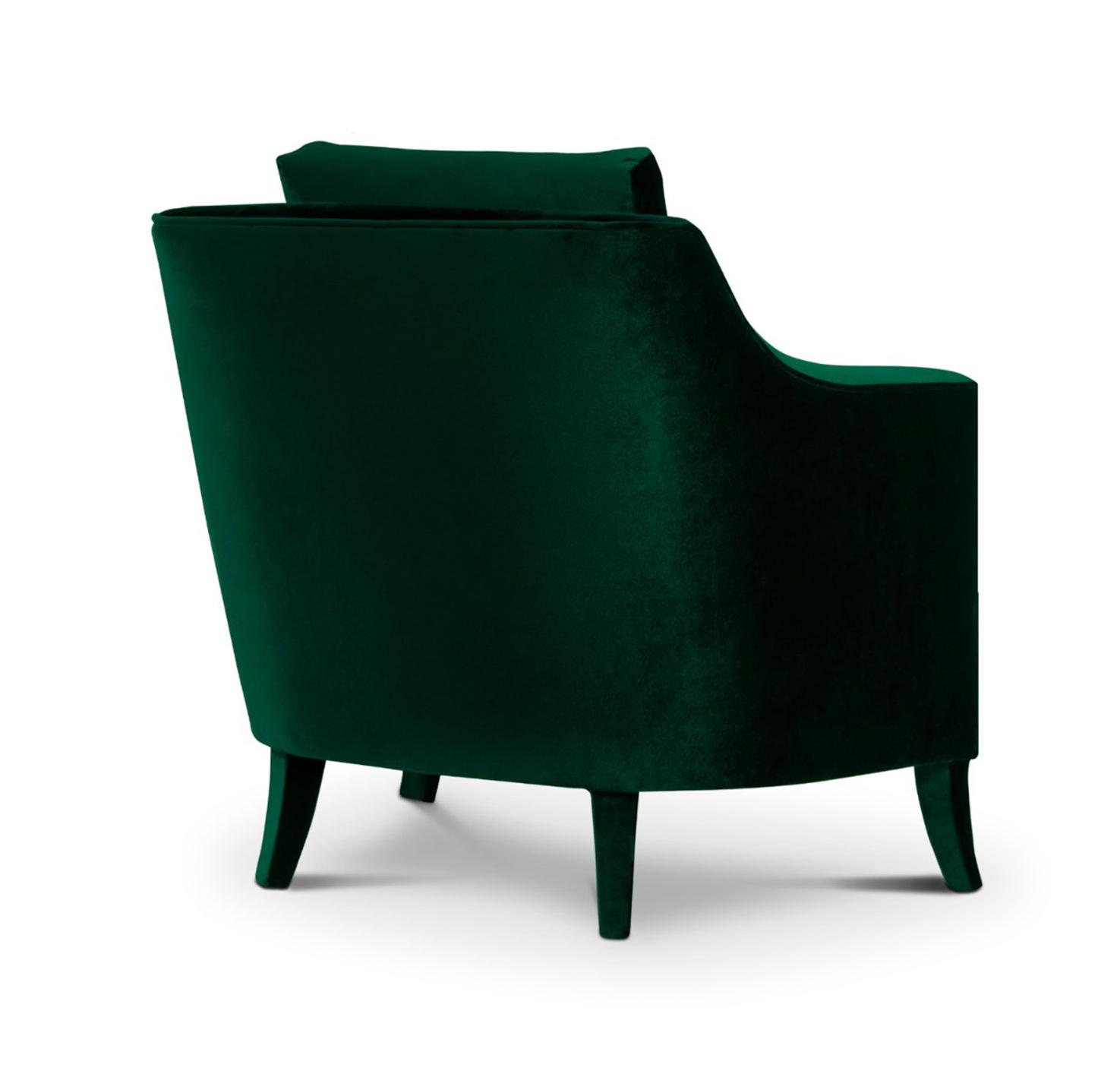 Кресло из плюшевого бархата