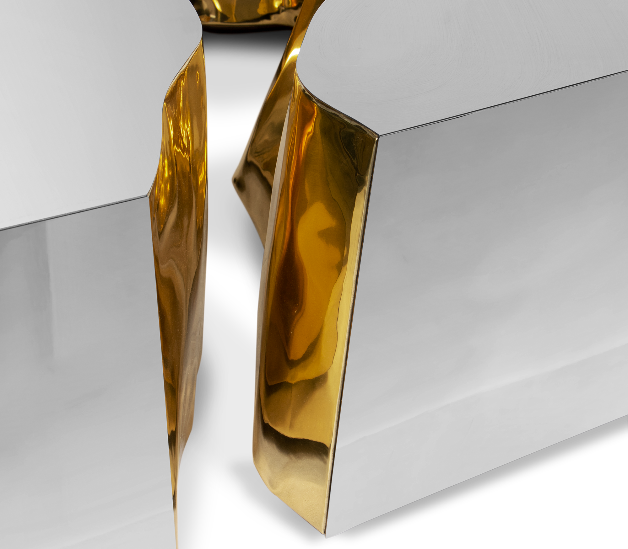 Центральный стол Fissure