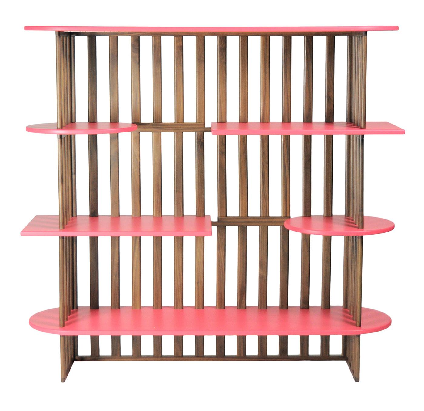 Розовый четырехуровневый книжный шкаф