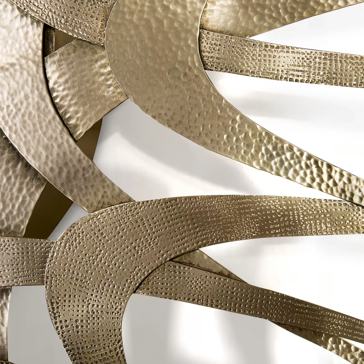 Позолоченное зеркало